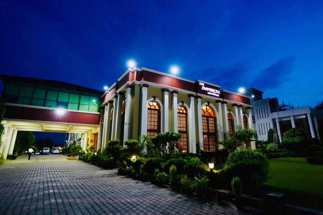 The Imperial Kushinagar Hotel Екстериор снимка